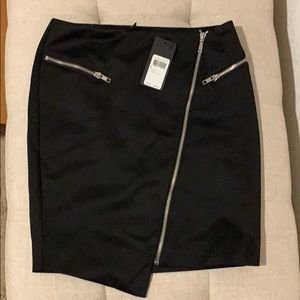 NWT Guess “THE SCUBA MOTO SKIRT”